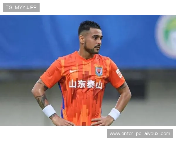 上海海港莱昂纳多边路渗透策动进攻，创新战术引领现代足球风潮